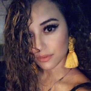 Meet your Posher, Valerie